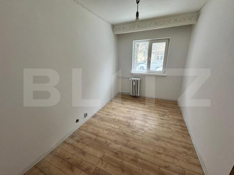 Apartament cu 4 camere decomandat în Valea Rosie