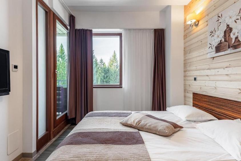 Apartament cu 3 camere decomandat în Poiana Brașov