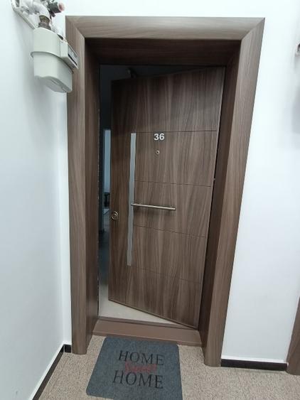 Apartament cu 3 camere semidecomandat în Fundeni