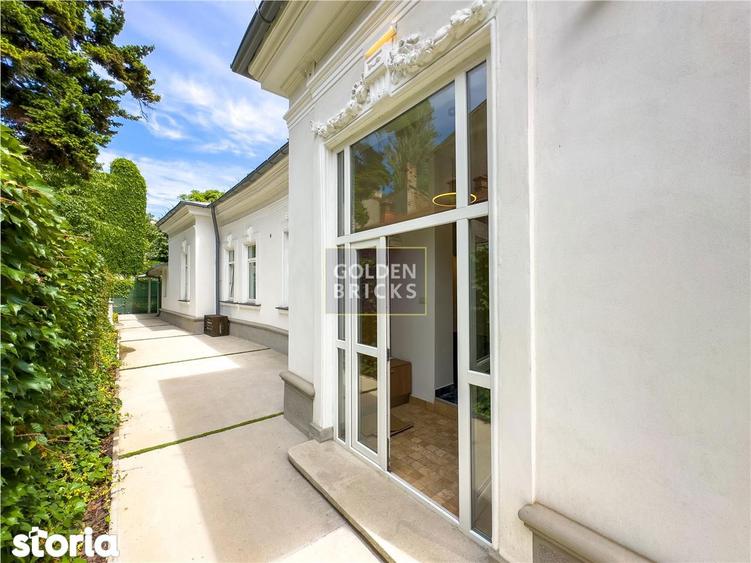 Casă cu 5 camere cu Teren 350 Mp în Unirii