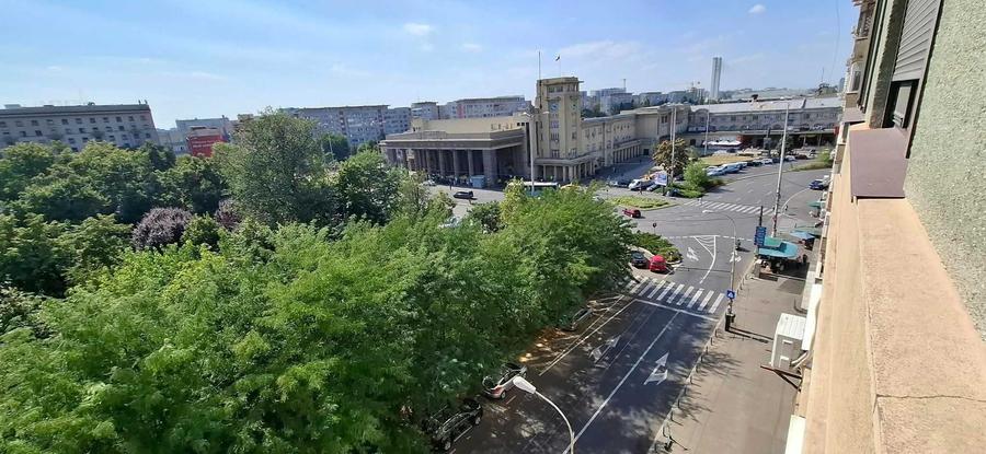 Apartament cu 2 camere semidecomandat în Gara de Nord
