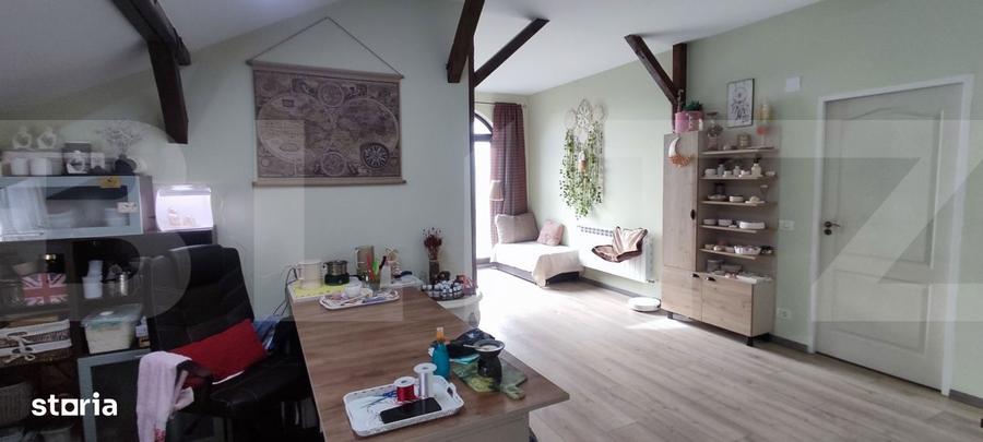 Casă cu 4 camere cu Teren 450 Mp în 1 Decembrie