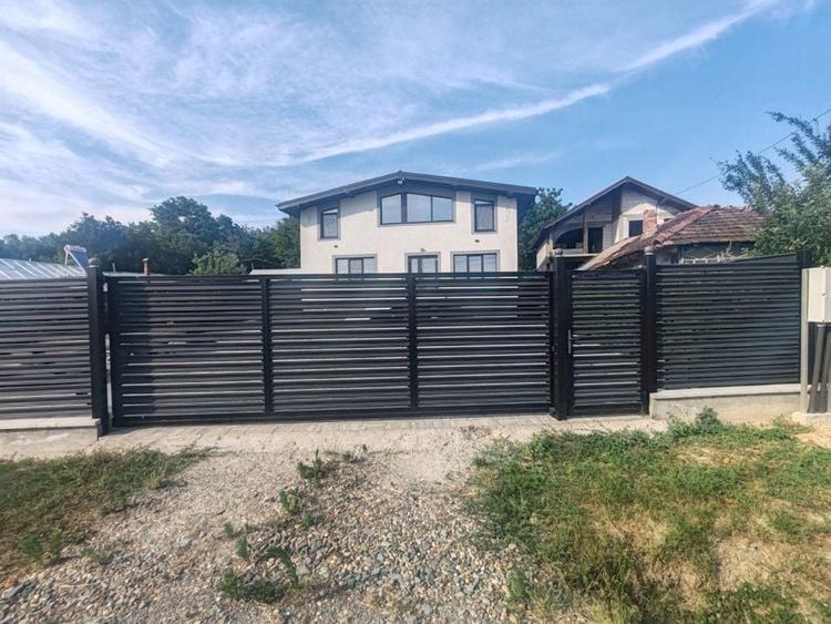 Spațiu comercial, de 386 mp, în Bălteni