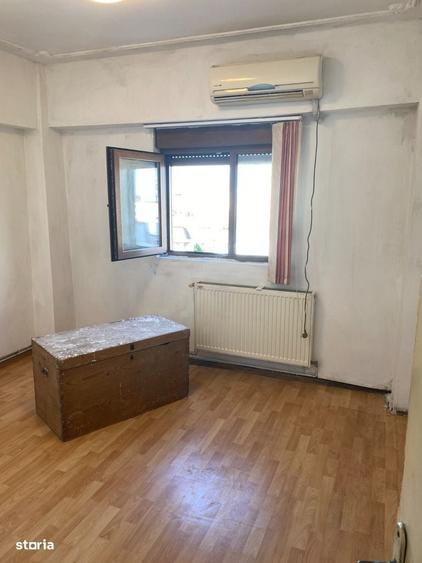 Apartament cu 4 camere decomandat în Ultracentral