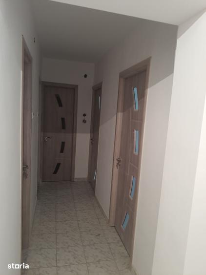 Apartament cu 3 camere decomandat în Păcurari