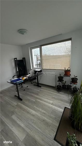 Casă cu 5 camere cu Teren 500 Mp în Crevedia