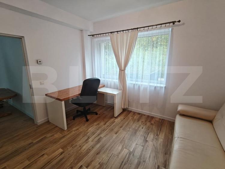 Apartament cu 3 camere decomandat, mobilat în Gruia