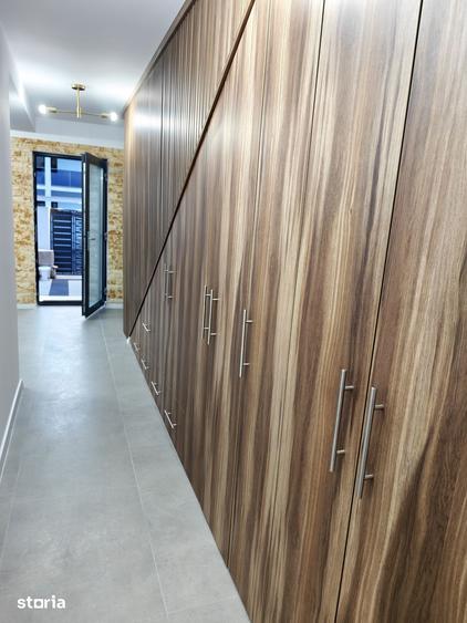 Casă cu 4 camere cu Teren 220 Mp în Central