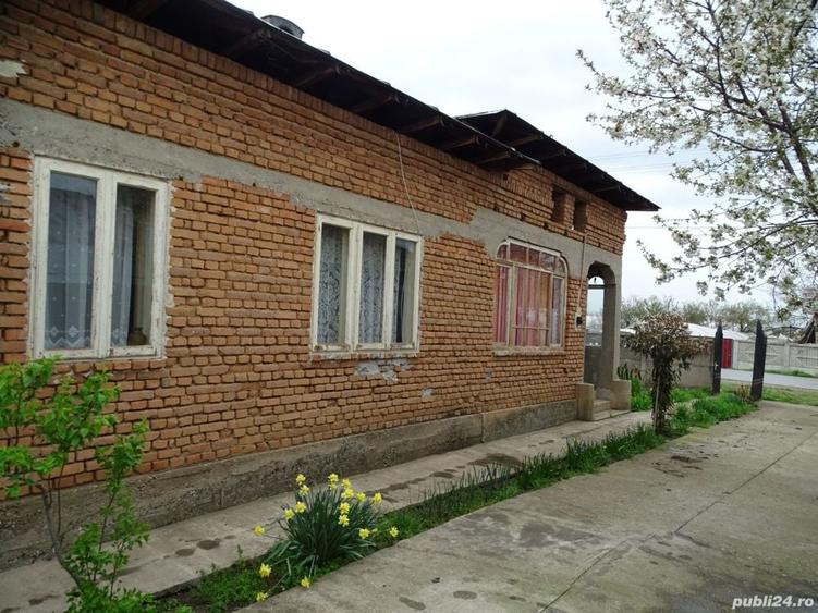 Casă cu Teren 2930 Mp în Giuvărăști