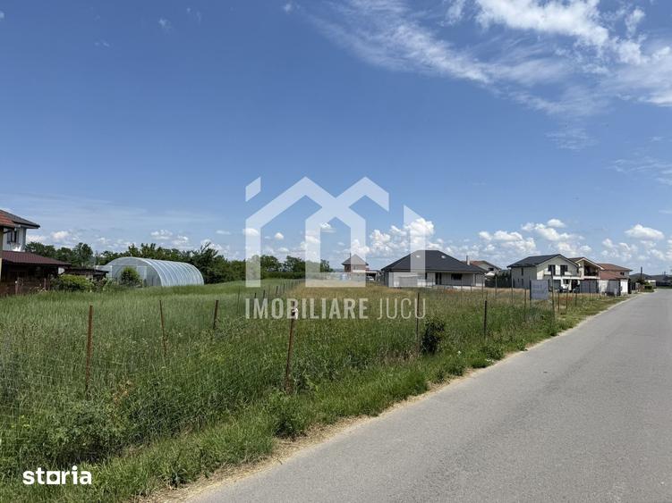 Teren de 1400 mp, în Jucu