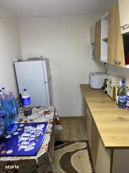 Casă cu 6 camere cu Teren 439 Mp în Petros