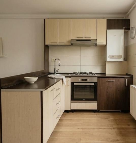 Apartament cu 3 camere semidecomandat în Florești