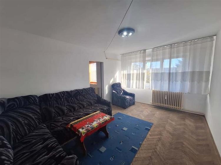 Apartament 2 camere | Balcon, zona Milcov - 1