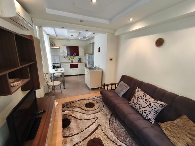 Apartament cu 2 camere decomandat, mobilat în Complex Studențesc