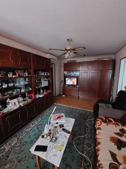Apartament cu 2 camere semidecomandat, mobilat în Podu Roș