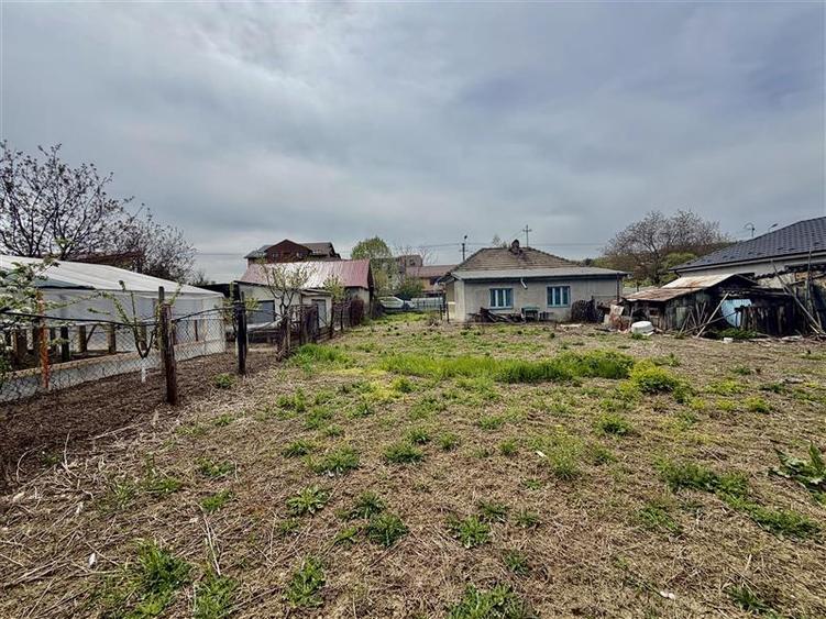 Casă cu 4 camere cu Teren 721 Mp în Bucium