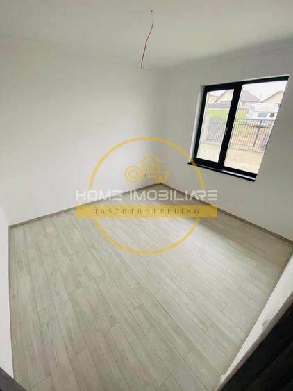 Casă individuală cu 4 camere cu Canalizare în Valea Adâncă