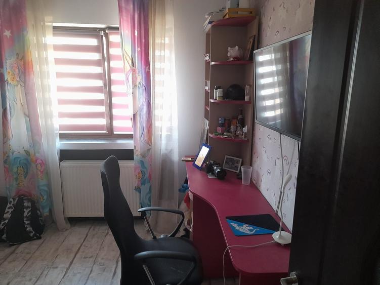 Apartament cu 3 camere decomandat în Paltin