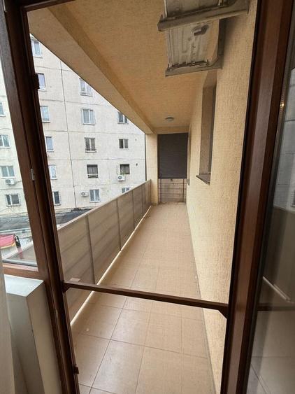 Apartament cu 3 camere semidecomandat, mobilat în Lujerului