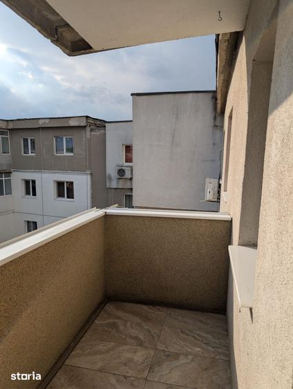 Apartament cu 3 camere decomandat în Mărășești
