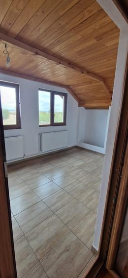 Casă cu 4 camere în Oarja