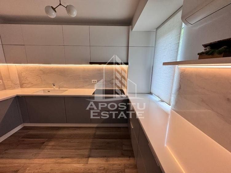 Apartament cu 2 camere semidecomandat în Girocului