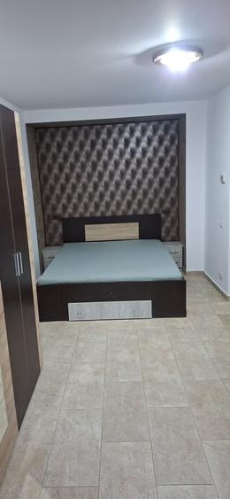 Apartament cu 3 camere decomandat în Nicolina