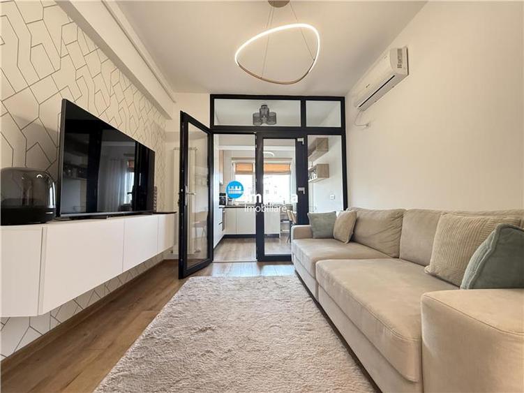 Apartament cu 2 camere decomandat în Gară