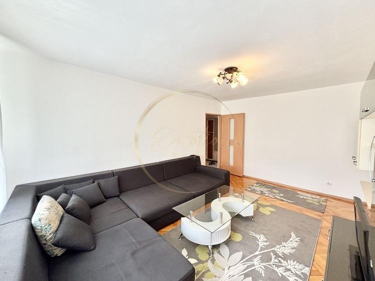 Apartament cu 3 camere decomandat, mobilat în Aradului