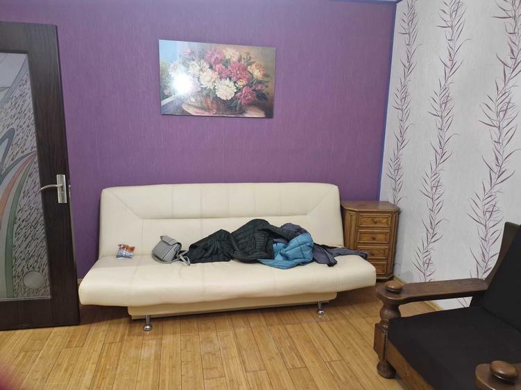 Apartament cu 3 camere decomandat în Exterior Vest