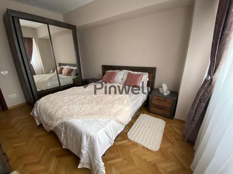 Apartament cu 3 camere decomandat, mobilat în Victoriei