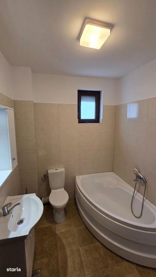 Casă cu 4 camere cu Teren 162 Mp în Central