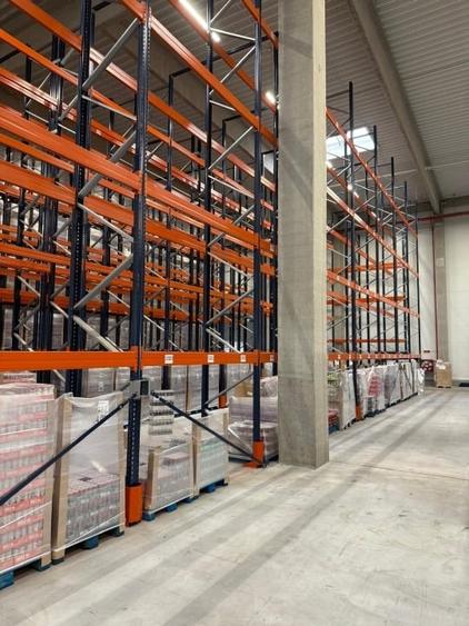 Spațiu industrial, de 5,000 mp, în Central