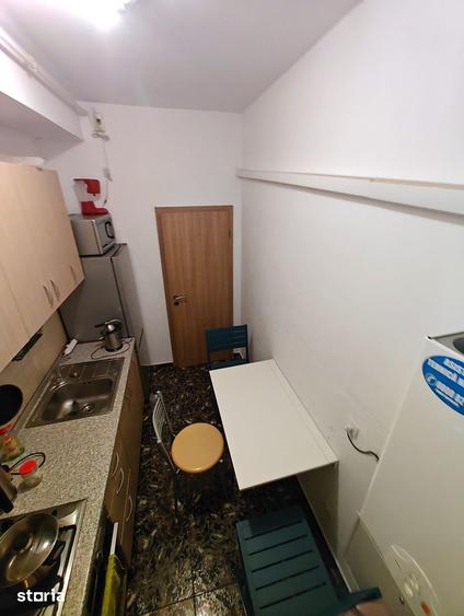 Apartament cu 3 camere, mobilat în Central