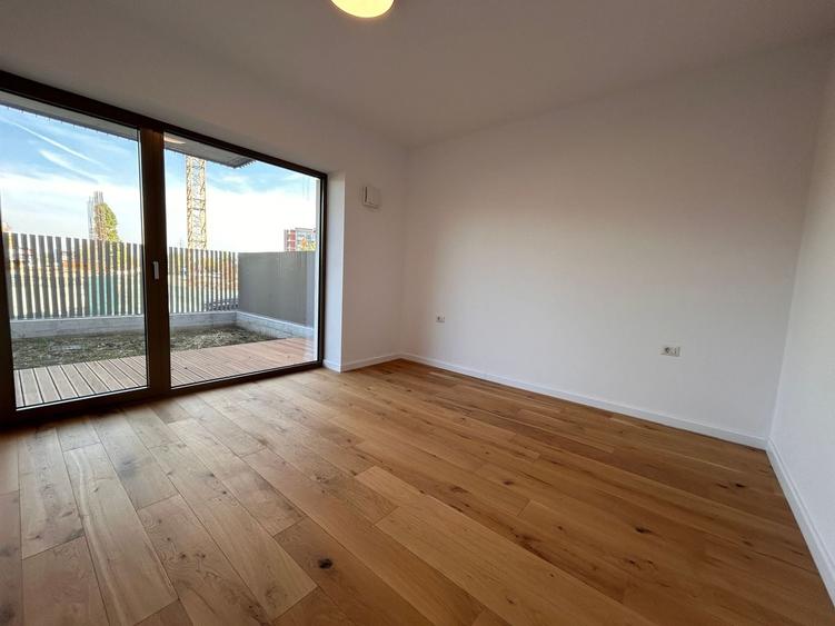 Apartament cu 2 camere semidecomandat, mobilat în Băneasa
