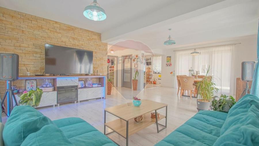 Casă individuală cu 4 camere cu Teren 605 Mp în Electroprecizia