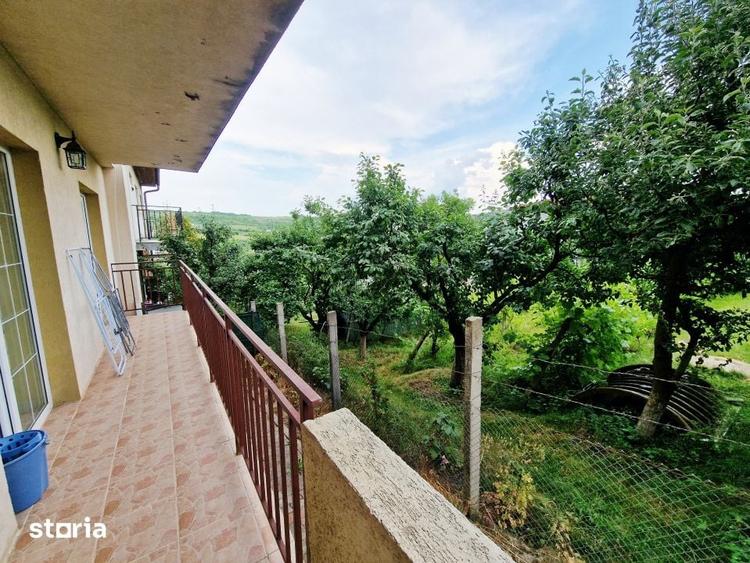 Casă cu 4 camere cu Teren 180 Mp în Borhanci