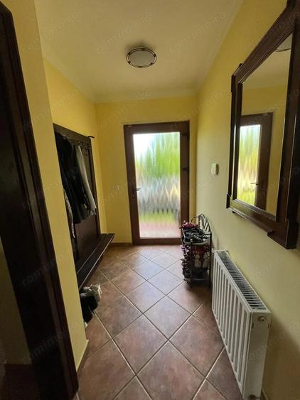 Casă cu Teren 1100 Mp în Sânmihaiu Român
