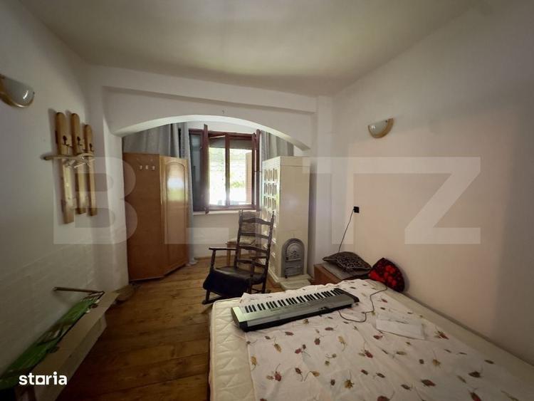 Casă cu 4 camere cu Teren 1670 Mp în Central
