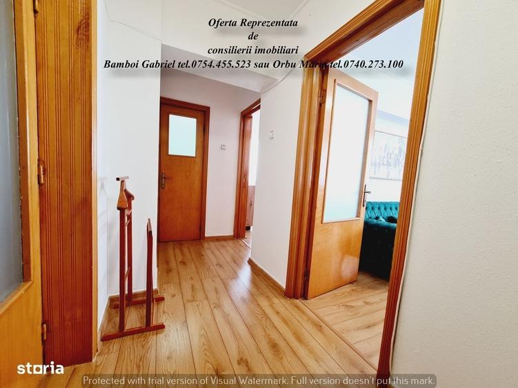Apartament cu 4 camere decomandat în Piața Unirii