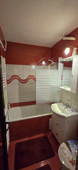 Apartament cu 2 camere semidecomandat în Cazasu
