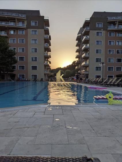 Apartament cu 3 camere, mobilat în Iancu Nicolae