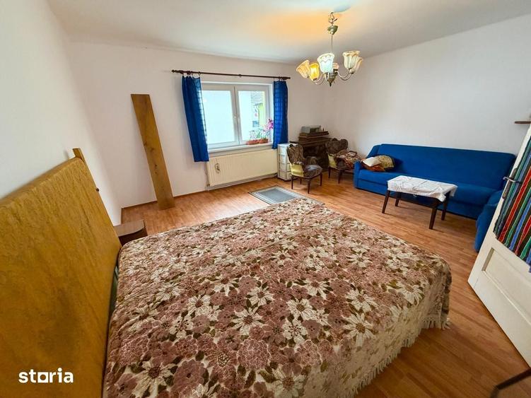Casă cu 4 camere cu Teren 133 Mp în Lupeni