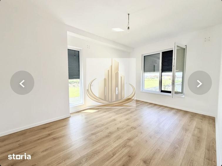 Duplex cu 5 camere cu Canalizare în Moșnița Nouă