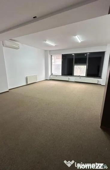 Spațiu comercial, de 250 mp, în ICIL