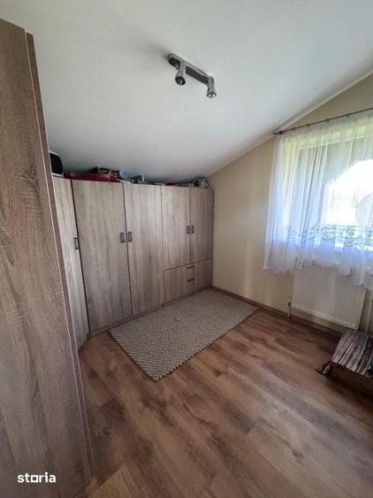 Casă cu 6 camere cu Teren 2500 Mp în Siret