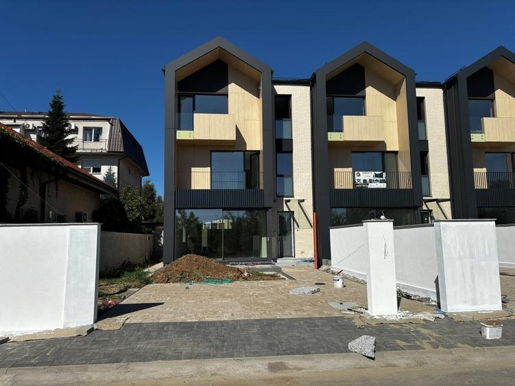 Casă cu Teren 200 Mp în Pantelimon