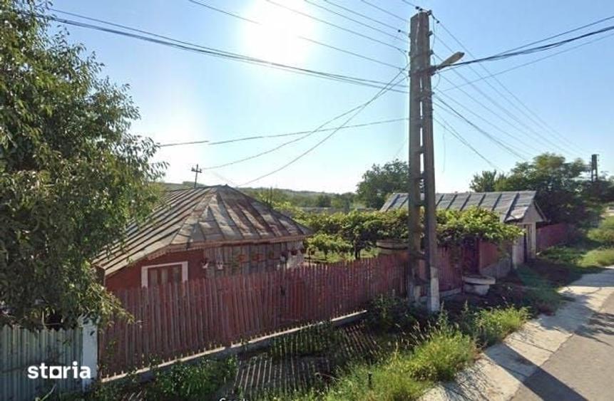 Casă cu Teren 3400 Mp în Buciumeni