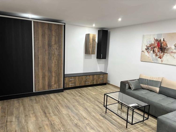 Apartament cu 2 camere decomandat, mobilat în Calea Călărașilor