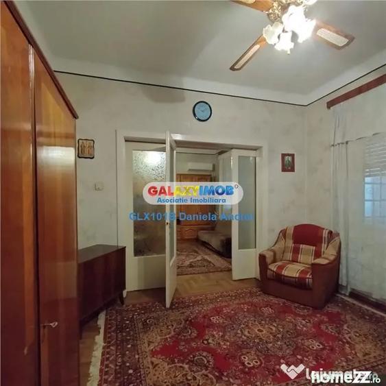 Apartament cu 4 camere semidecomandat în Calea Plevnei